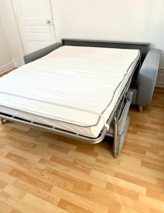 Agreable Gite Au Coeur Du Centre Ville 4 Personnes 沙尼 外观 照片